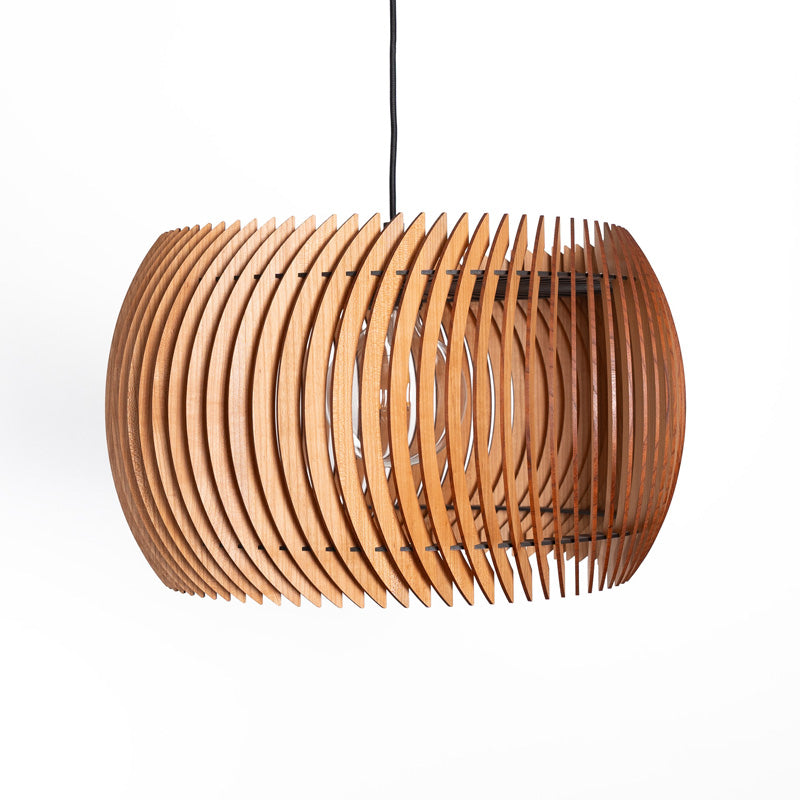 Pendelleuchte Siena aus Holz – handgefertigte Designlampe aus Nussbaum oder Kirschholz