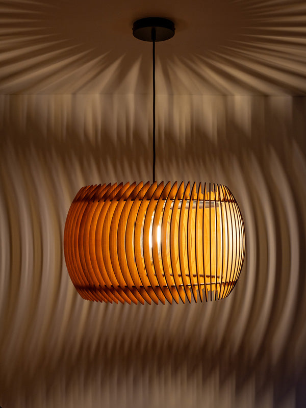 Pendelleuchte Siena aus Holz – handgefertigte Designlampe aus Nussbaum oder Kirschholz