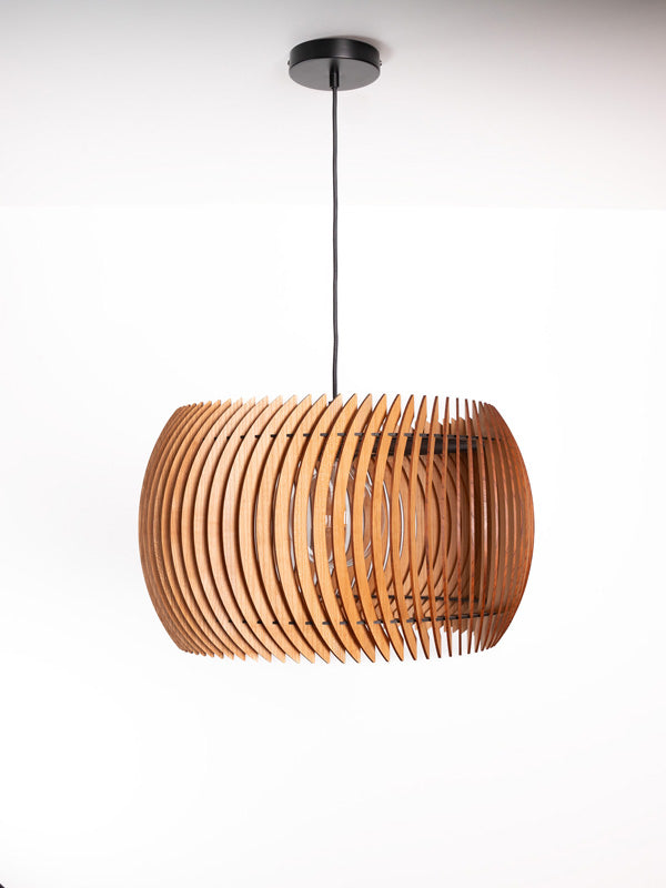 Pendelleuchte Siena aus Holz – handgefertigte Designlampe aus Nussbaum oder Kirschholz