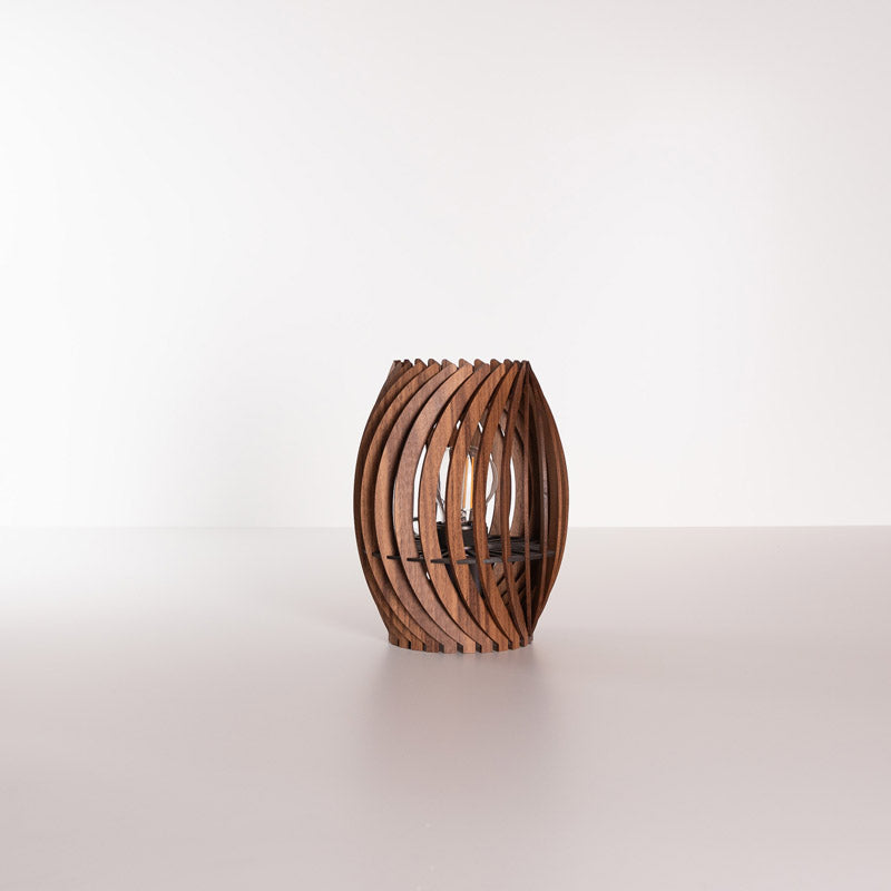 Tischleuchte Holz rund – handgefertigte Designlampe aus Massivholz
